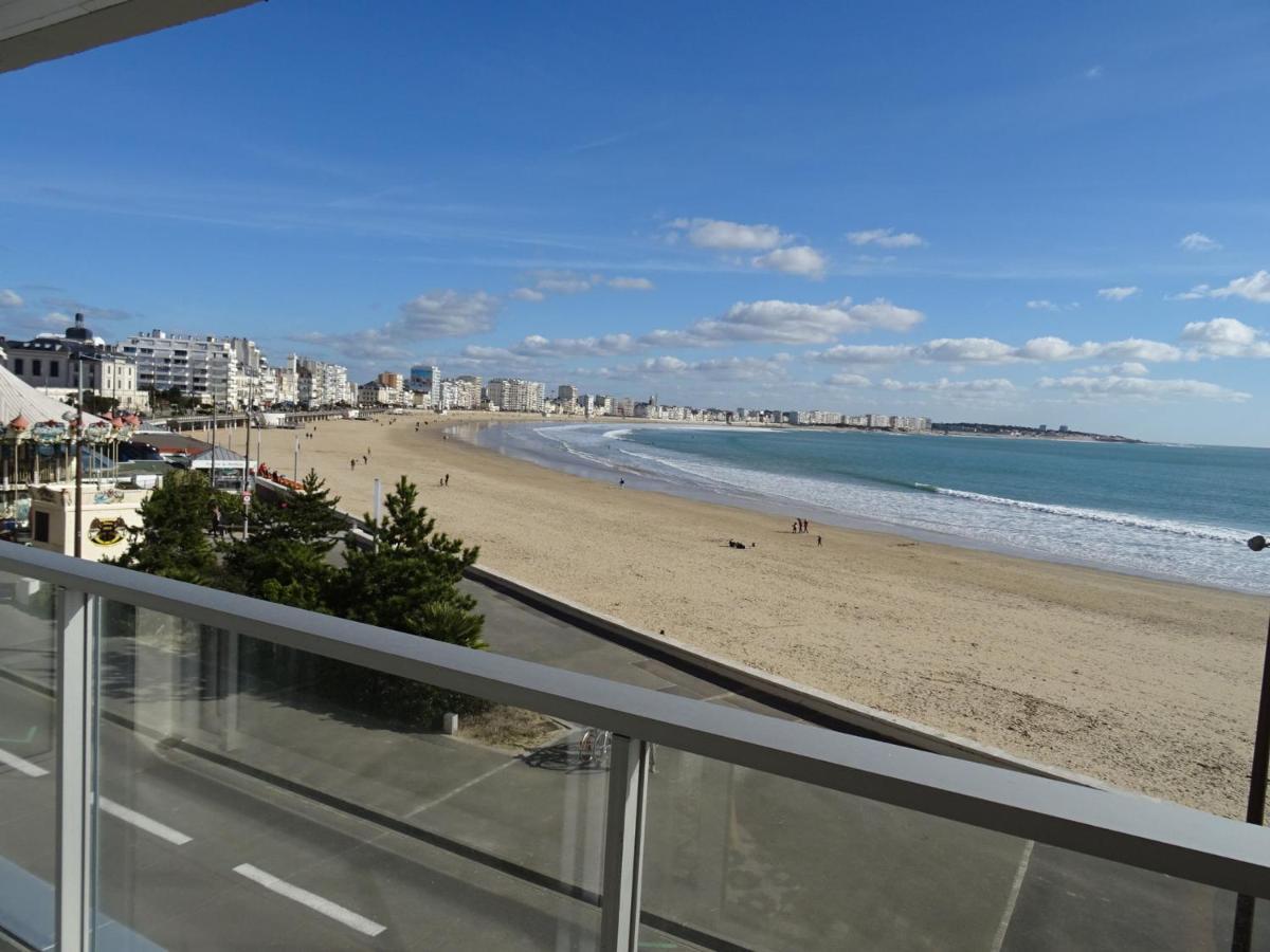 Appartement T2 Face Plage Avec Balcon, Cuisine Equipee Et Tv - Fr-1-92-908 Les Sables-d'Olonne Exterior photo