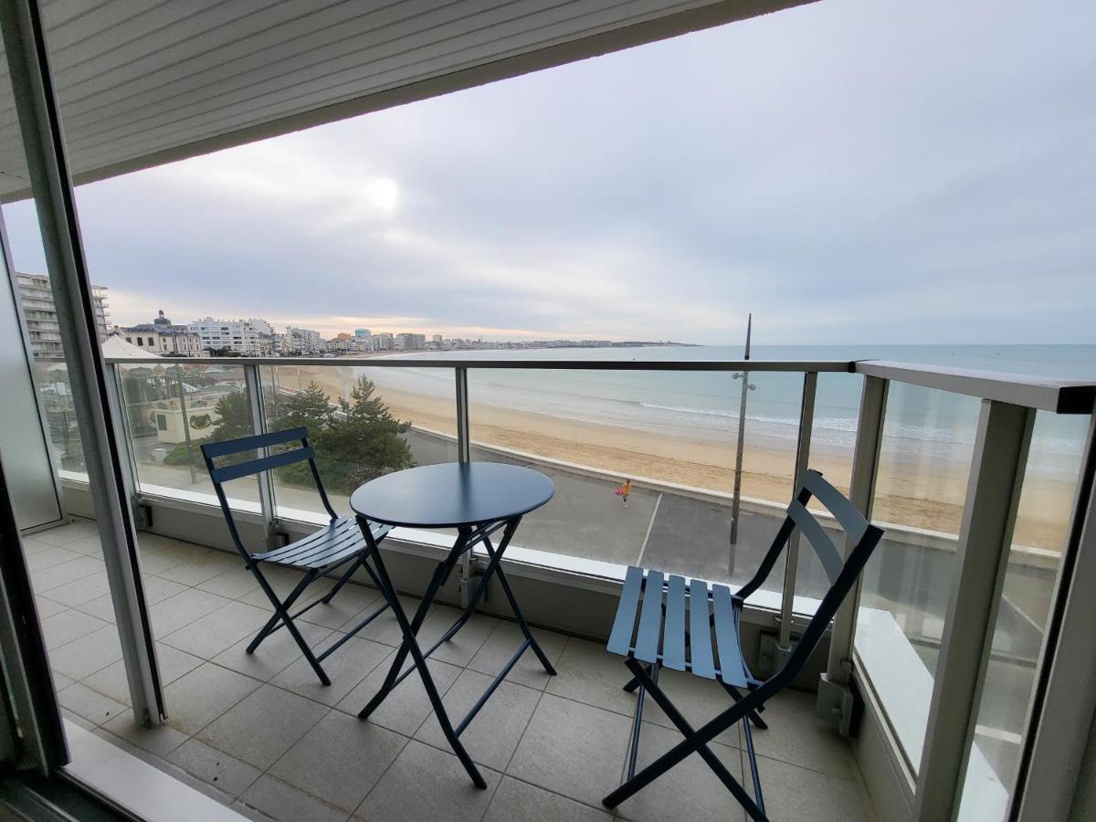 Appartement T2 Face Plage Avec Balcon, Cuisine Equipee Et Tv - Fr-1-92-908 Les Sables-d'Olonne Exterior photo